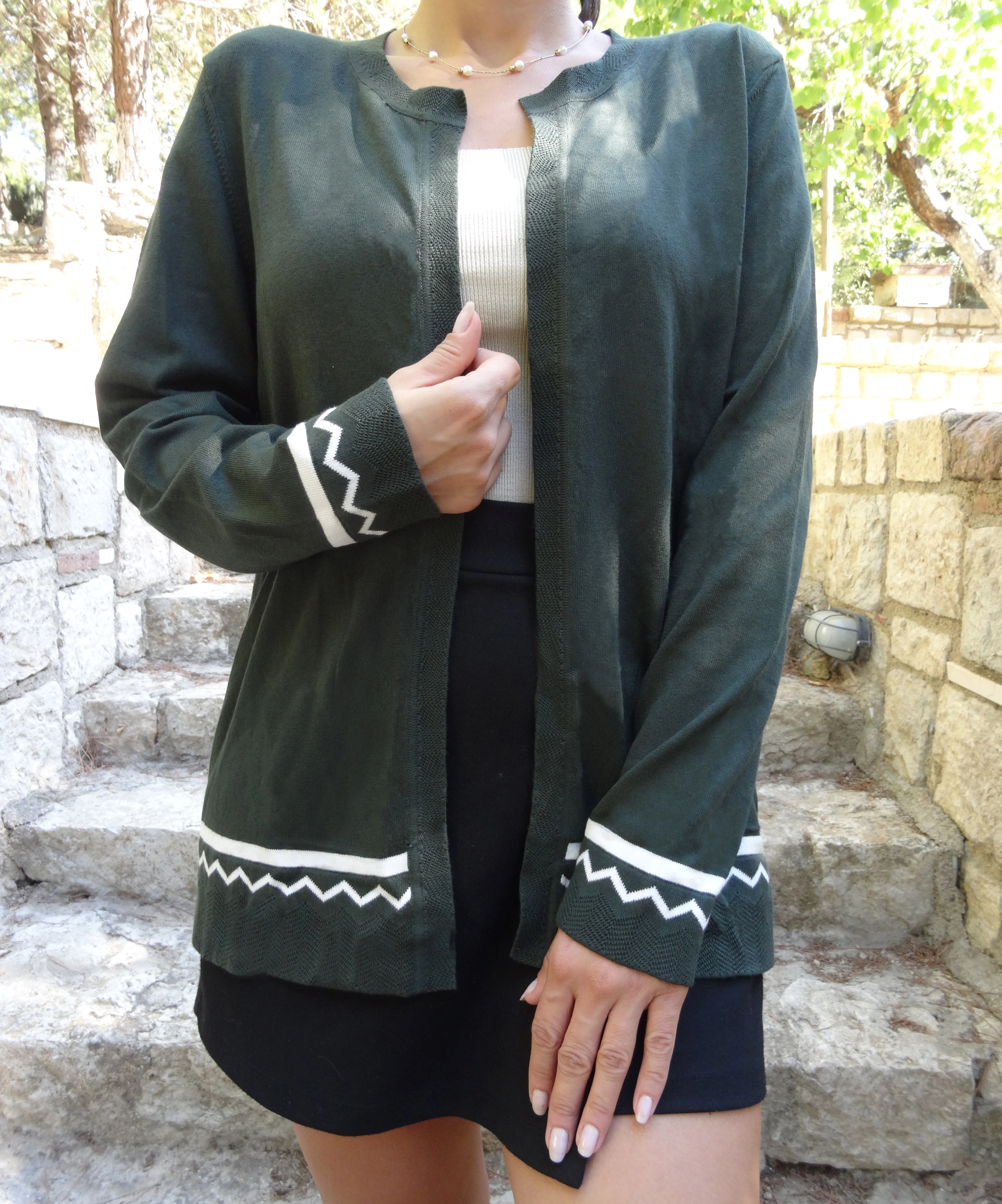 Zikzak Desenli Koyu Yeşil Hırka