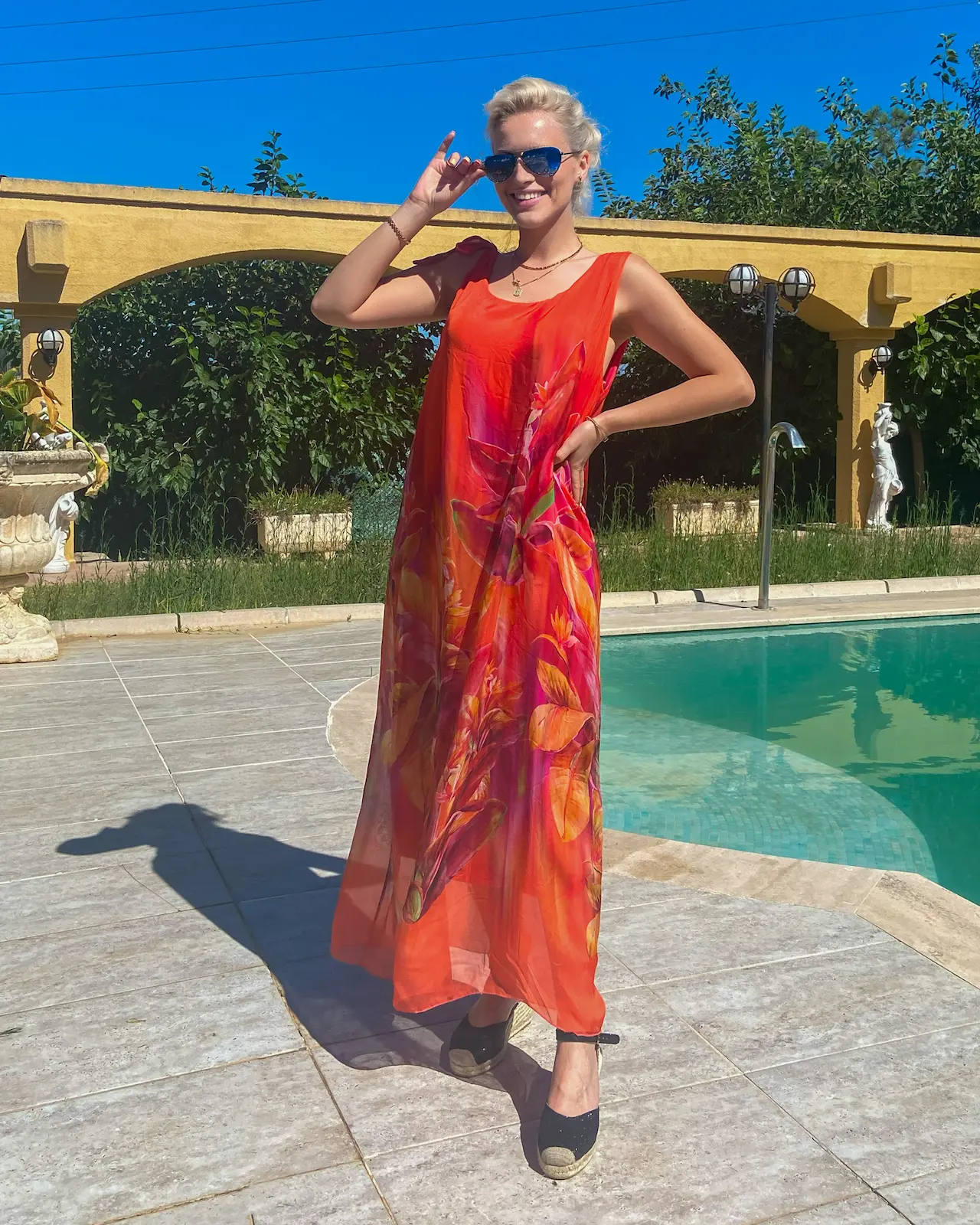 Kırmızı İtalyan İpek Çiçek Desenli Elbise