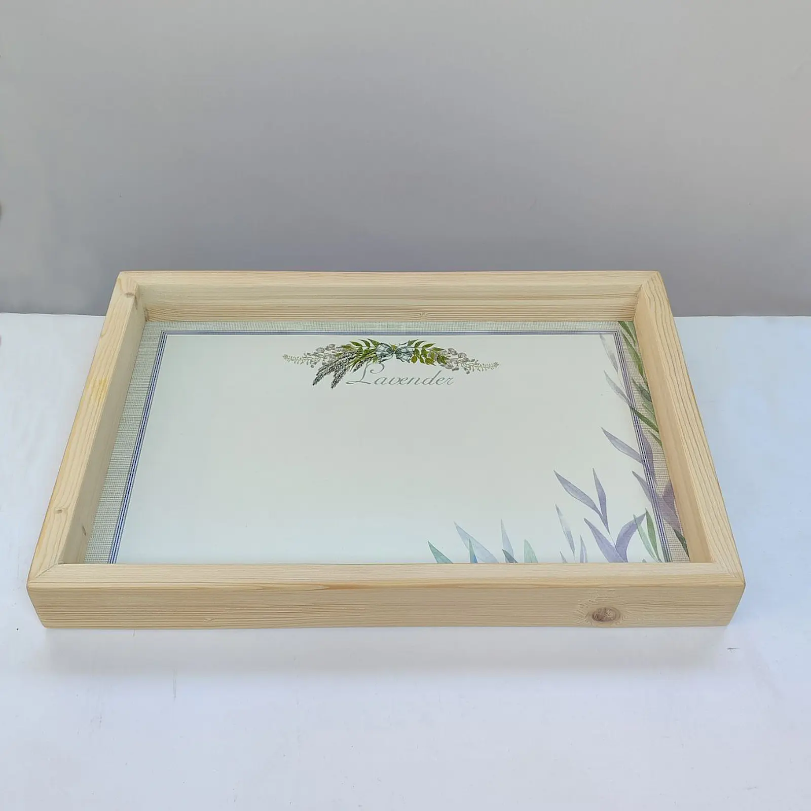 Lavanta Desenli Ahşap Tepsi