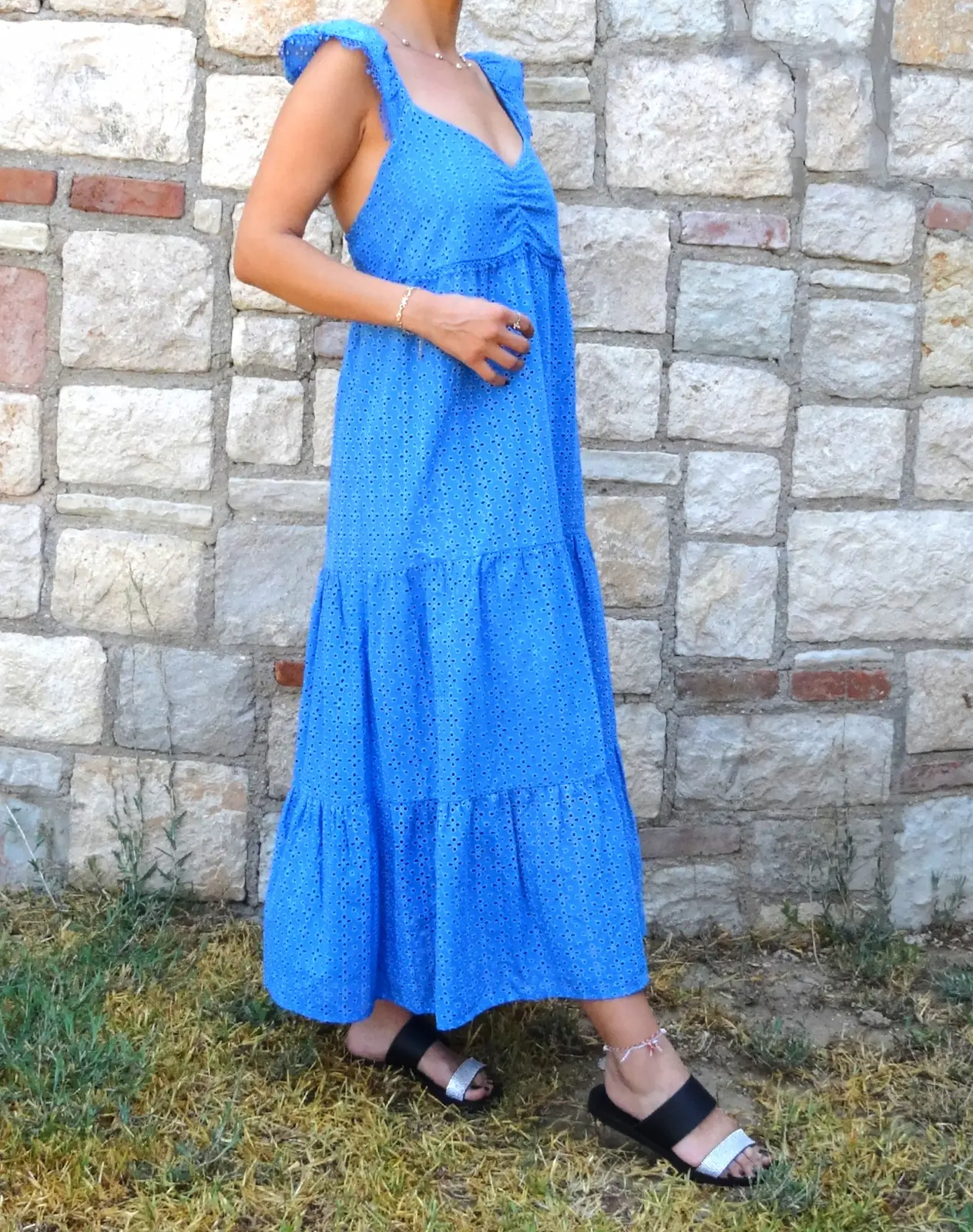 Mavi Dantel Detaylı Askılı Uzun Elbise