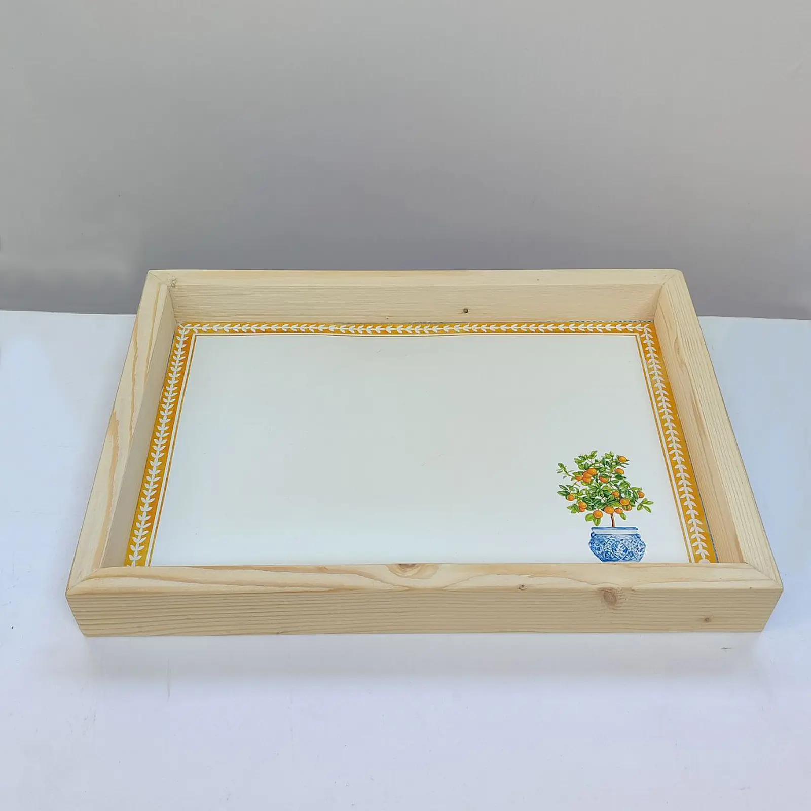 Mandalina Desenli Ahşap Tepsi