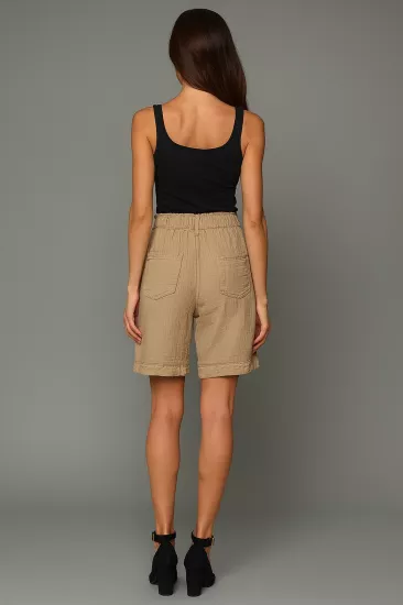 Bej Keten Şort Yazlık Rahat Kadın Şort Modeli