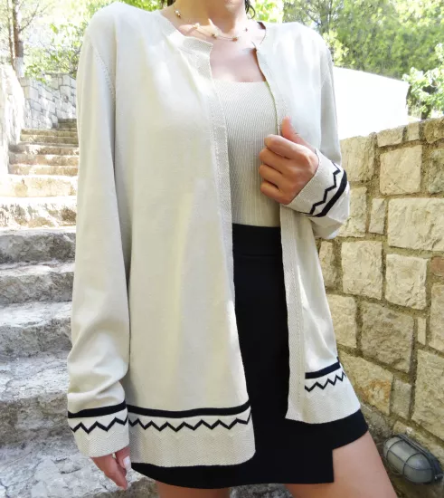 Krem Desenli Hırka | Metta’s Shop