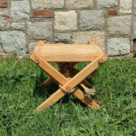 El Yapımı Katlanır Ahşap Tabure