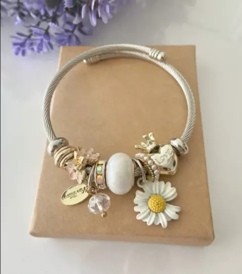 Beyaz Papatya  Charm Bileklik