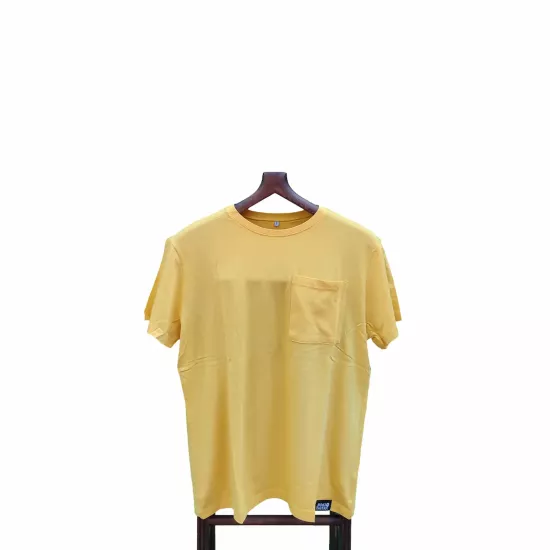 Sarı Cep Detaylı Tişört | Günlük Enerjik Tarz
