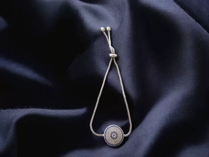 Gümüş Nazar Bileklik – Mavi Taşlı Yuvarlak Model