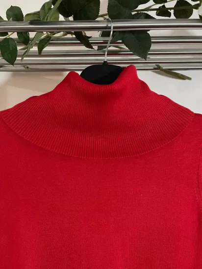 Kırmızı Boğazlı Triko Kazak | Metta’s Shop®