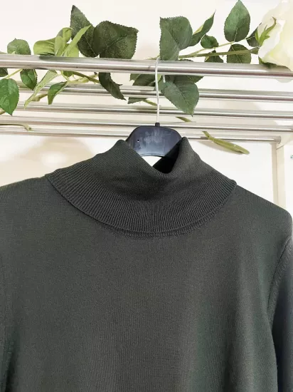 Kadın Haki Yeşili Boğazlı Triko | Metta’s Shop®