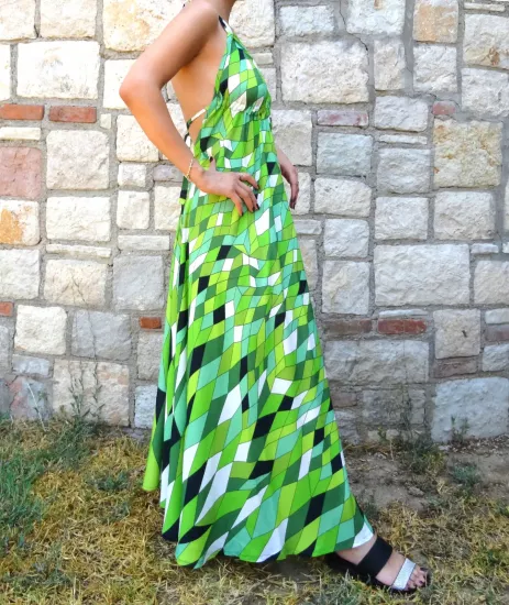 Yeşil  Geometrik Desenli Halter Yaka Uzun Elbise
