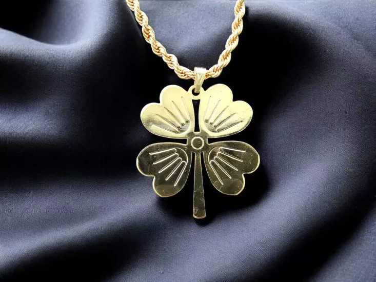 Büyük Yonca Gold Detaylı Kolye