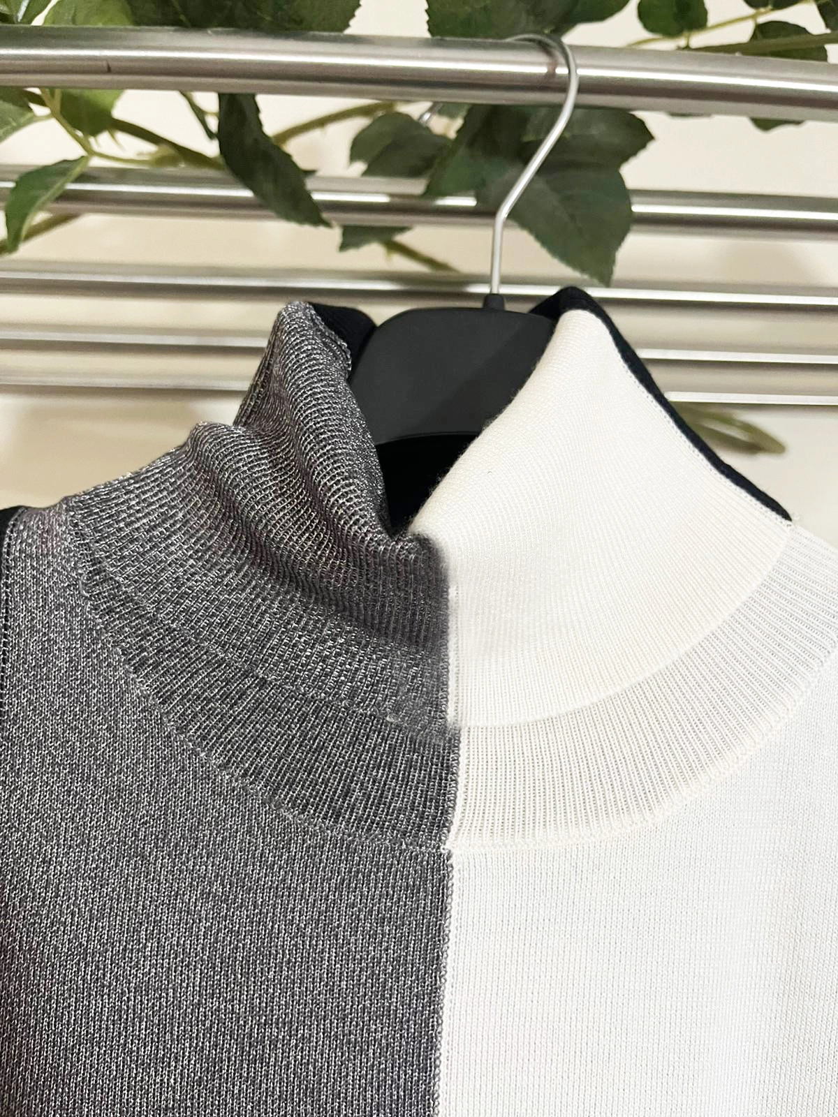 Siyah Gri Beyaz Bloklu Boğazlı Triko Kazak