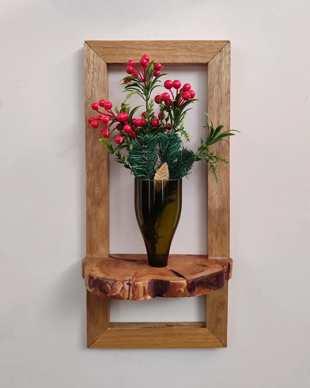 Doğal Ahşap Çerçeveli Duvar Rafı