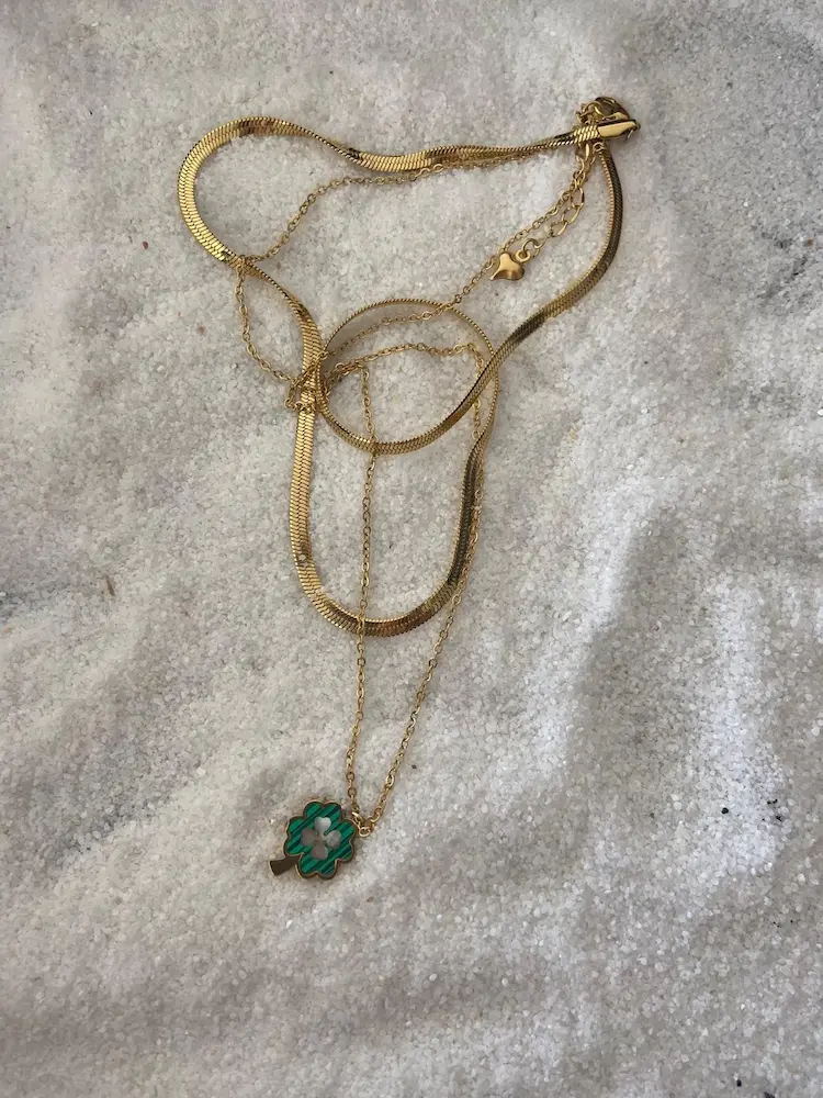 Yeşil Yonca Detaylı Altın Kolye