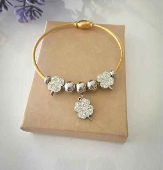 Yonca Figürlü Charm Bileklik